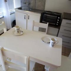 Spacious 1bed + braai 13km to Paternoster beach