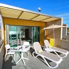 LOS BALOS 29 by RENTMEDANO top level, spectacular ocean views, parking, wifi