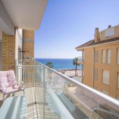 Beautiful Two Bedroom Apartment next to the beachfront