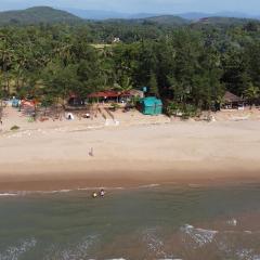Trippr Gokarna - Beach Hostel
