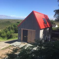 Birdsong Bothy Inviting 1 Bedroom House in Colbost