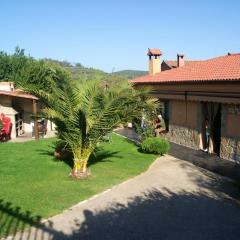 3 bedrooms house with enclosed garden and wifi at Sotoserrano