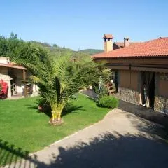 Comfortable house in Sotoserrano with mountain view