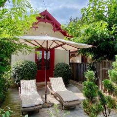 Idyllic Chalet right near the dunes in Cap Ferret