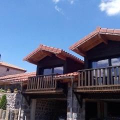 Gîte confortable près de la Cascade de la Beaume avec terrasses et parking privatif - FR-1-582-30