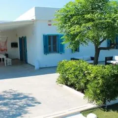 3 bedrooms house at Monopoli 30 m away from the beach with enclosed garden and wifi