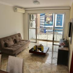 Amplo apto de 3 quartos prox. a praia central de Balneário Camboriú sc