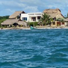 Luna Roja casa Frente al Mar y glamping