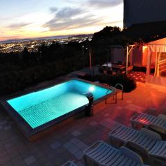 Villa Valenta-Klis near Split, heated pool & view