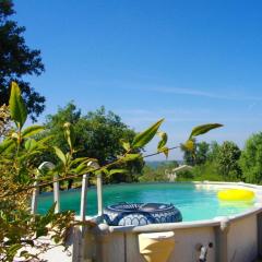 Maison cosy avec piscine privée à Estibeaux 38 m²