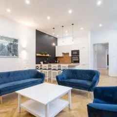 Victoria Apartment