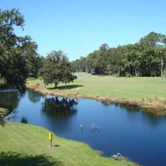 2 BR Evian Gorgeous Golf Views King 2 Twins Fold Out Bikes & Beach Gear included 2 Parking passes