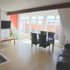 Stunning Central Exeter Apartment with balcony and fantastic view