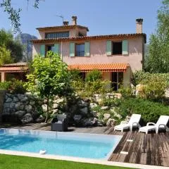 Villa de charme à La Gaude avec piscine privée