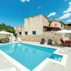 Charming Villa in Jezera with Private Pool