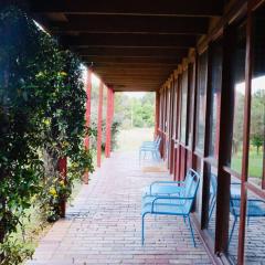 Willunga Cottage — Sweet Country Retreat