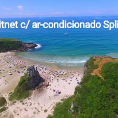 KITNET S1 em TORRES-RS - Na mais bela praia Gaúcha - Cozinha - Banheiro - Ar condicionado - TV e Wi-Fi - Estacionamento - Acomoda até 5 pessoas - Anfitriã Superhost no BnB