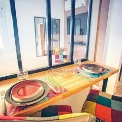 Studio cosy les pieds dans l'eau, climatisé, Parking privé, Vue montagne