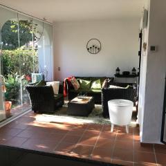 2 Bed Apartment - Sleeps 4 - Pool Patio Garden