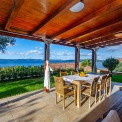 Holiday Home Villa Bugenvila by Interhome
