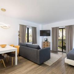 Modern Studio on I-Drive: parking + pool included