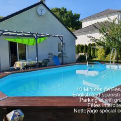 2 vraies chambres privées au calme dans villa de campagne plain-pied 105m2 avec piscine à Montfaucon