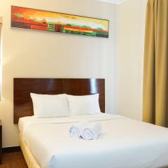 1BR Queen Bed at Ancol Marina Apartment near Dufan By Travelio