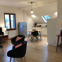 LE COTEAU - centre ville, jardin & parking!