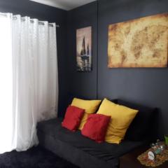 Venha se hospedar num lugar que tenha seu estilo. Apto 2 quartos.