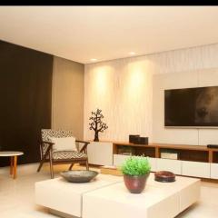 Prédio e Apartamento Novo Perto da Praia :)