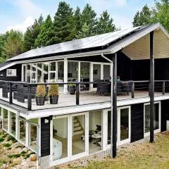 Four-Bedroom Holiday home in Brovst 7