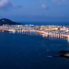 Victoria 51.(Plz España). Playa de Las Canteras