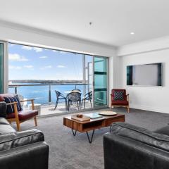 Waterfront Deluxe Apartment - Luxury at it's finest!