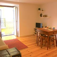 Cozy Studio in Mouraria with AC