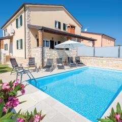 Nice Home In Lovrecica With 3 Bedrooms, Internet And Outdoor Swimming Pool