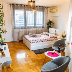 Flexible SelfCheckIns 15 & 19 - Zagreb - Garage - Loggia - New - Apartments Repinc