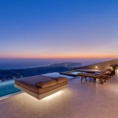 Santorini Sky, Luxury Resort