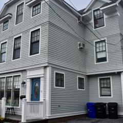 Modern Cottage in Downtown NPT-Waites Wharf Cottage