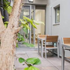 Peris 1 - Central Apt near Old Town with Parking