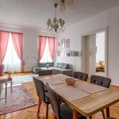 Mira Center Residence