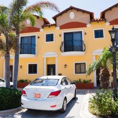 Diamante 77 Townhome in Gold Coast 2 bedrooms 3 bath 3 Community pools