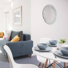 Brynglas Newport flat sleeps 8 - Mycityhaven