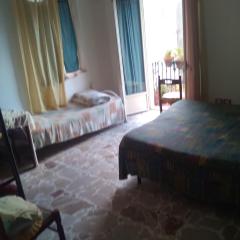 Large Room For five people