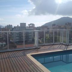 Ubatuba - Apartamento com Churrasqueira e Piscina