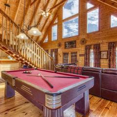 Big Sky, Breathtaking Mtn View, Free Attraction Tickets, Pool Table, Hot Tub, WIFI, Fire Pit!!!