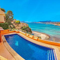 El Portet - beachfront holiday home with private pool in Moraira