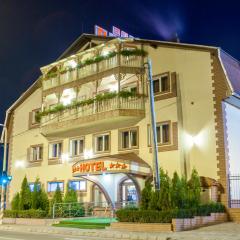 Hotel Darina