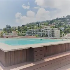 Apt Golfe Juan - 5min des plages - Parking privée - Piscine Rooftop