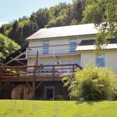 Spacious holiday home in Rendeux with sauna and forest view