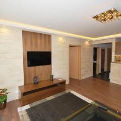 Arpad Bridge Apartments